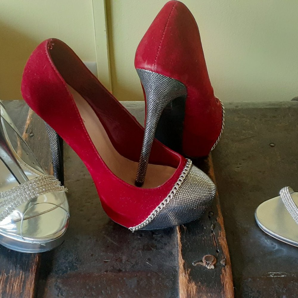 SHOES